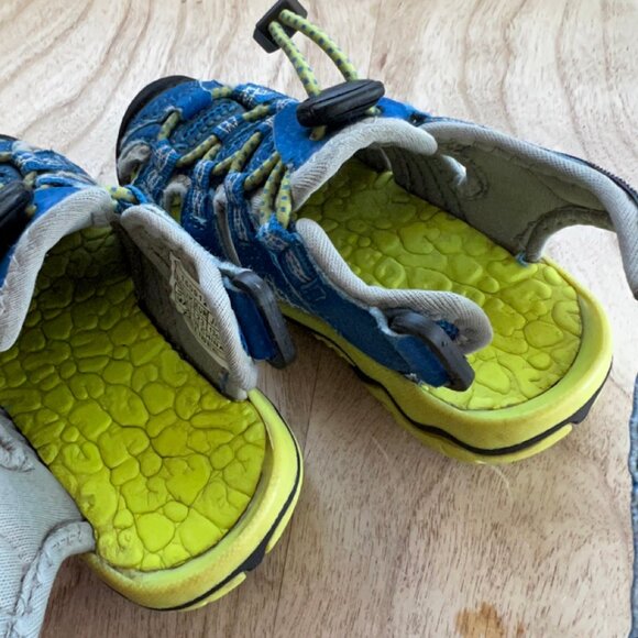 Toddler Boy Athletic Hiking Closed Toe Sandals - Picture 5 of 6